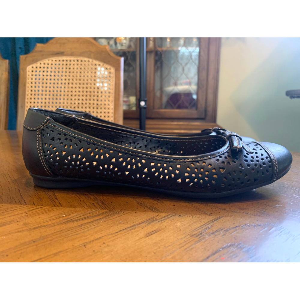Clarks Bendables Black Poem Journal perforated Leather Comfort Ballet Flats Sz 8